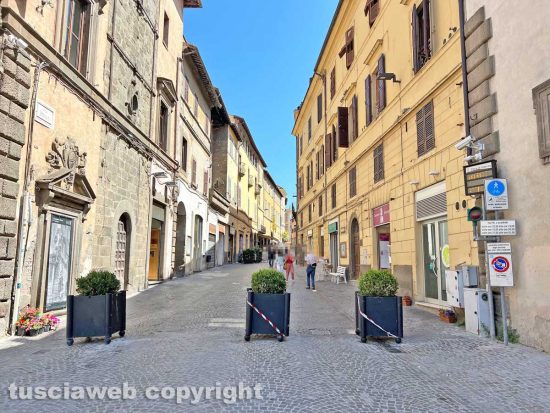 Viterbo - L'isola pedonale di via Roma