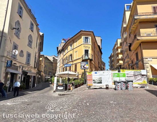 Viterbo - I lavori in via Matteotti - A sinistra via della cava