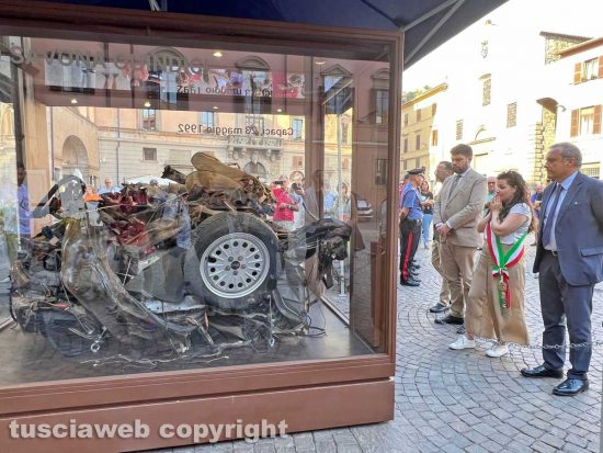 Viterbo - "Quarto Savona 15" in piazza del Plebiscito