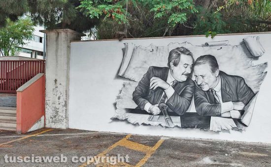 Civitavecchia - Il murale di Falcone e Borsellino al tribunale