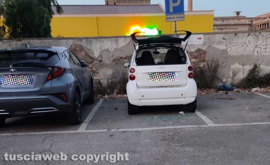 Civitavecchia - I vetri delle macchine rotti