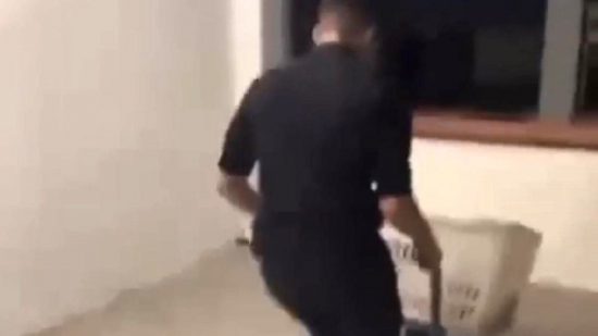 Un frame del video della capretta uccisa