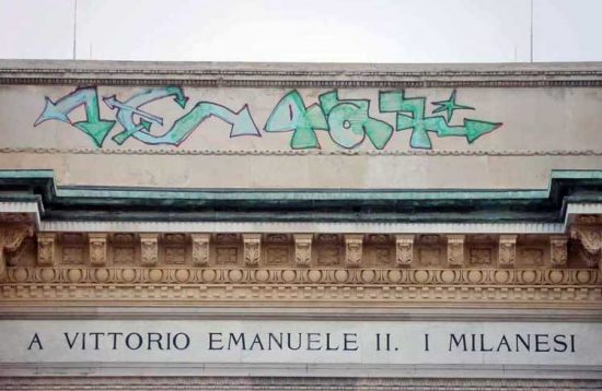 Milano - Galleria Vittorio Emanuele II vandalizzata