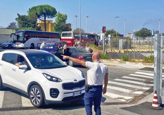 Civitavecchia - Il caos a Largo della Pace