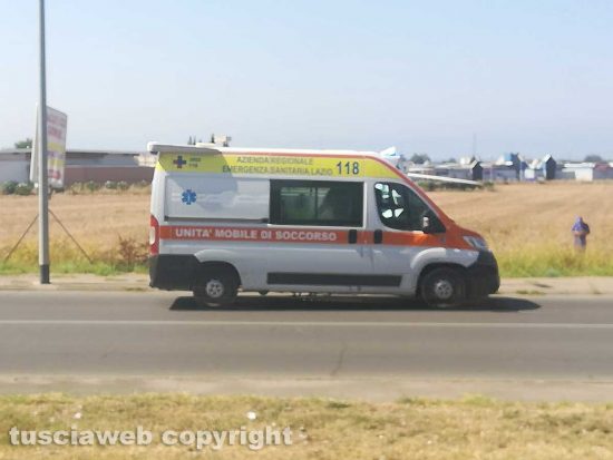Tarquinia - Intervento del 118 con ambulanza