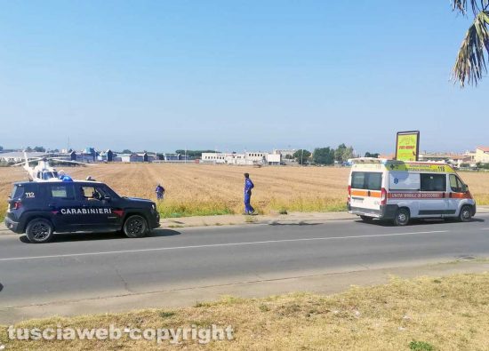 Tarquinia - Intervento del 118 con elisoccorso Pegaso e ambulanza - Carabinieri