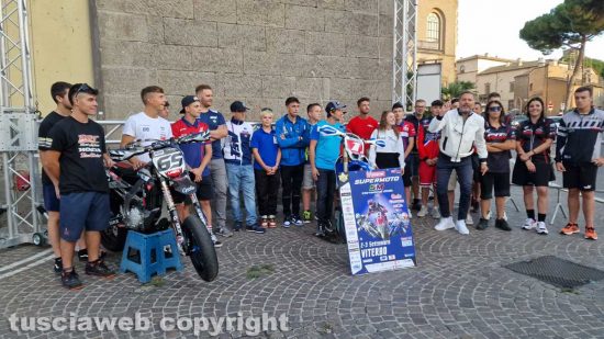 Sport – Supermoto - I piloti degli Internazionali d'Italia visitano Viterbo