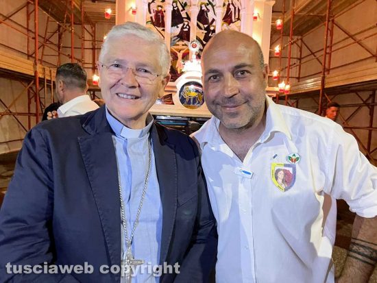 Minimacchina - Santa Rosa, Miracolo di fede incanta Santa Barbara - Diego Terzoli col vescovo Piazza