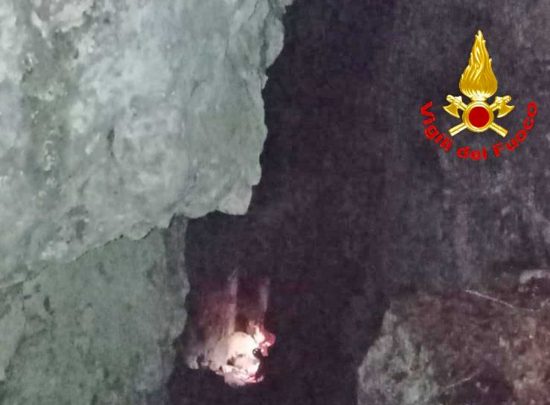 Salerno - Vigili del fuoco - Speleologa s'infortuna