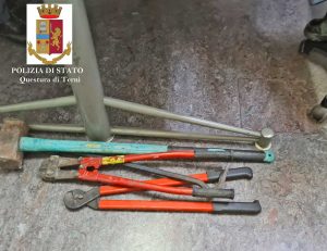 Terni - Polizia - Gli arnesi da scasso usati dal 52enne