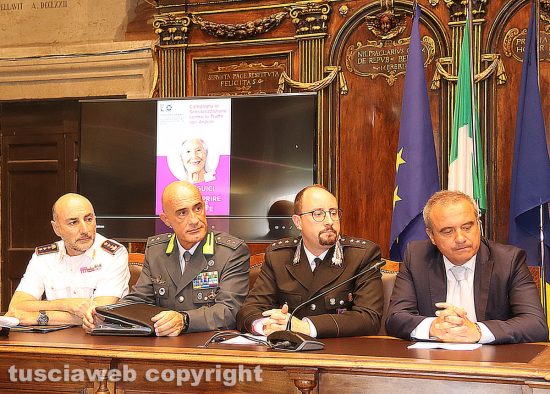 Viterbo - Campagna contro le truffe agli anziani