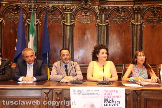Viterbo - Campagna contro le truffe agli anziani