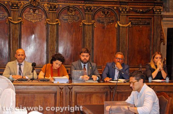 Viterbo - Consiglio comunale discarica
