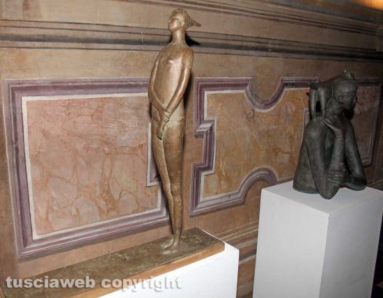 Una scultura di Alessio Paternesi