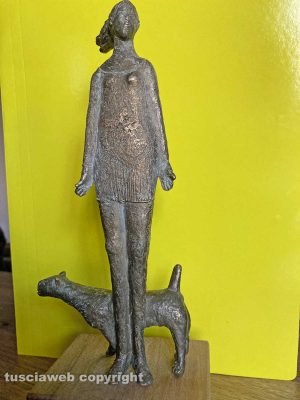La statuetta "Il cucciolo d'Argento" di Alessio Paternesi