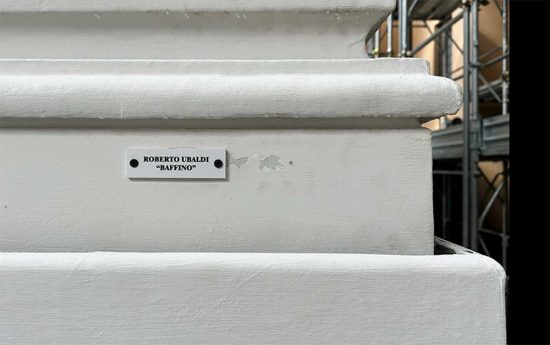 Verso il trasporto - Un esempio di come deve essere la targhetta