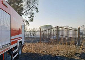 Vetralla - Incendio in località Dogane - I vigili del fuoco