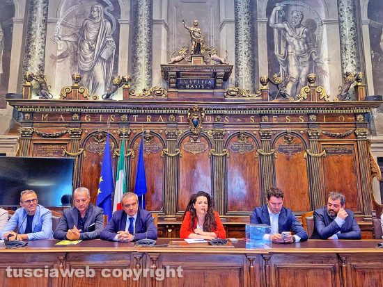 Viterbo - Conferenza sul bilancio di Ombre festival