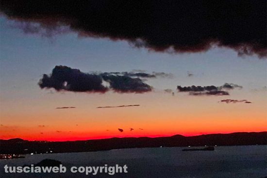 Tramonto sul lago di Bolsena