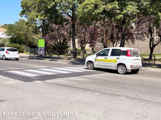 Viterbo - Terminati i lavori per l'attraversamento pedonale rialzato in prossimità delle giostre di Valle Faul