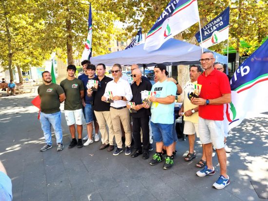 Civitavecchia - Il gazebo di Fratelli d'Italia
