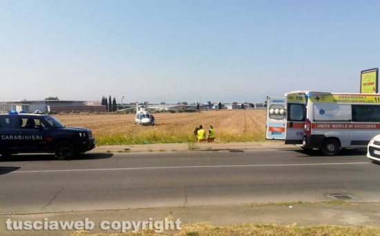 Tarquinia - Intervento del 118 con elisoccorso Pegaso e ambulanza - Carabinieri