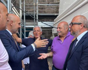 Viterbo - Emanuele Prisco sotto la Macchina di Santa Rosa
