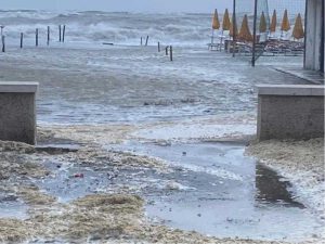 Mareggiata a Tarquinia