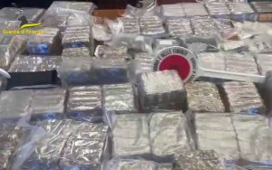 Guarda di finanza - La droga sequestrata