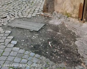 Viterbo - Pavimento stradale rovinato in via Mazzini