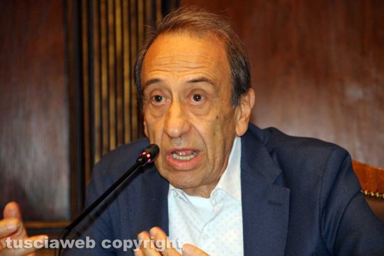 Viterbo - Santa Rosa - Sottoscrizione accordo - Il professor Morales