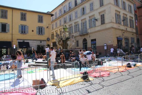 Viterbo - Santa Rosa - L'attesa del trasporto