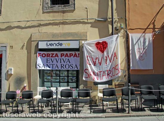 Viterbo - Santa Rosa - L'attesa del trasporto