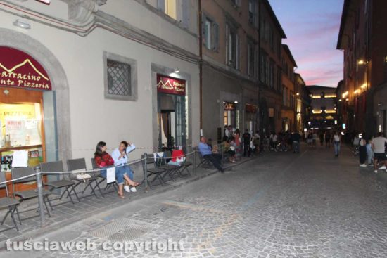 Macchina di Santa Rosa - Gloria 2023 - Sedie sul percorso