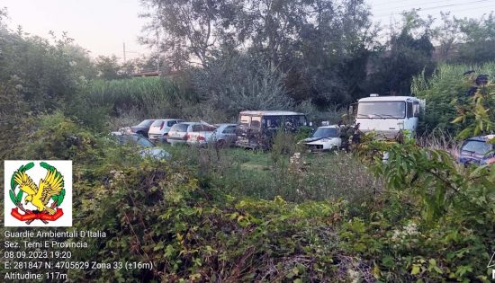 Orte - Mezzi abbandonati nella campagna in zona San Michele