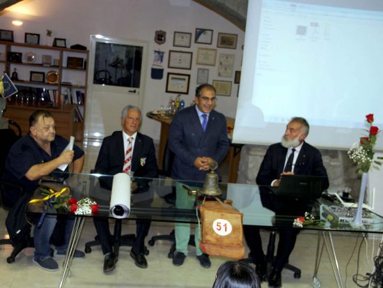 Viterbo - Il Rotary club incontra Raffaele Ascenzi per il "Cambio del ciuffo"Viterbo - Il Rotary club incontra Raffaele Ascenzi per il "Cambio del ciuffo"