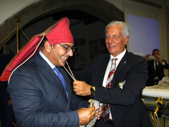 Viterbo - Il Rotary club incontra Raffaele Ascenzi per il "Cambio del ciuffo"