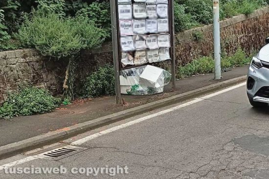 Viterbo - Rifiuti in via Vicenza