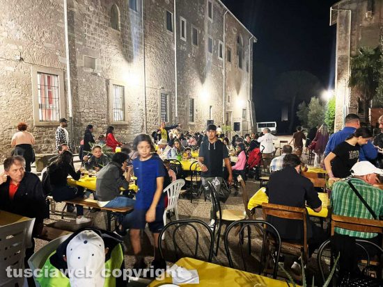 Viterbo - La cena dei popoli