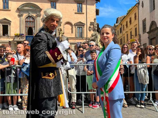 Viterbo - La consegna della mazza del maggiordomo