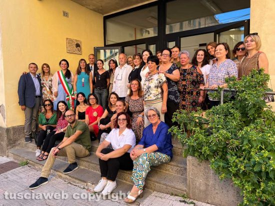 Viterbo - Targa in onore di Elisa Calabrò al nido comunale