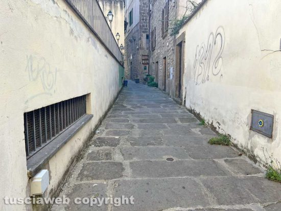 Viterbo - Il centro storico tra via Romanelli e piazza Padella
