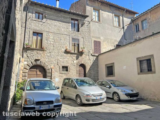 Viterbo - Il centro storico tra via Romanelli e piazza Padella