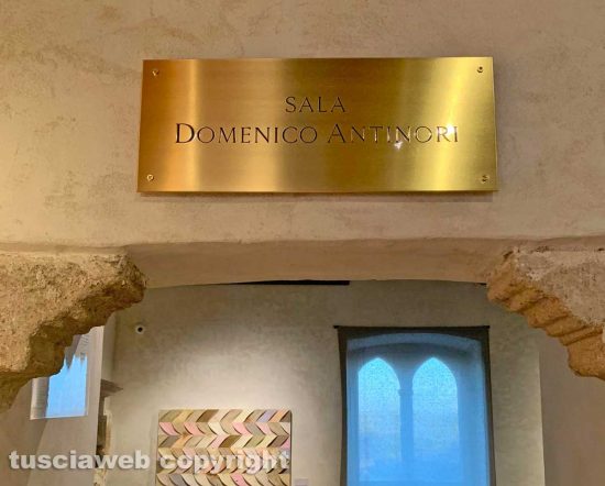 Sutri - Palazzo Doebbing - L’intitolazione con targa a una sala del museo in ricordo di Domenico Antinori