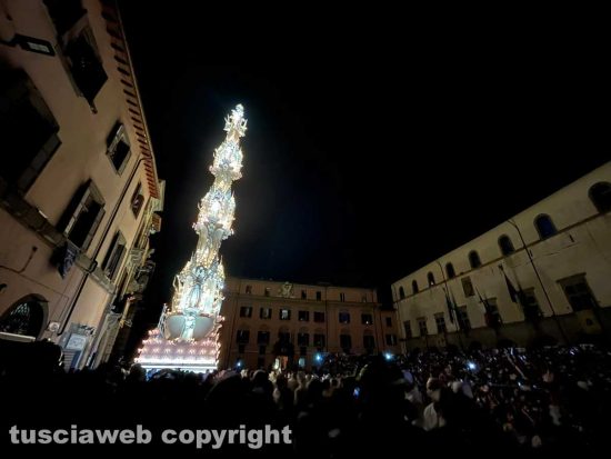 Santa Rosa - Gloria a piazza del comune