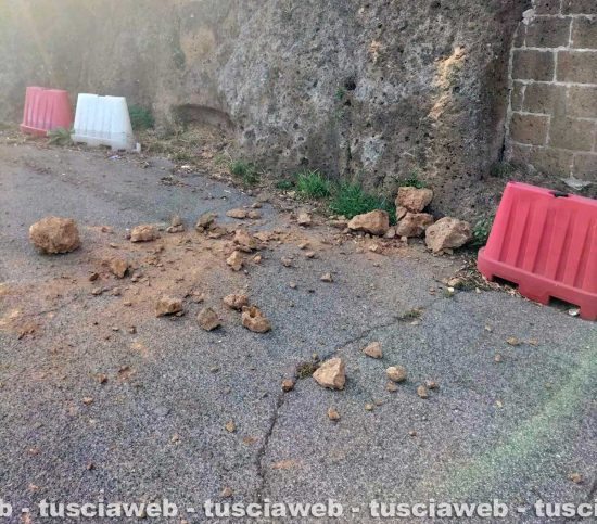 Civita Castellana - Caduta massi al Belvedere Falerii Veteres