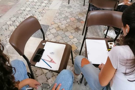 Tarquinia - Gli studenti al lavoro all'interno della chiesa di Santa Maria in Castello