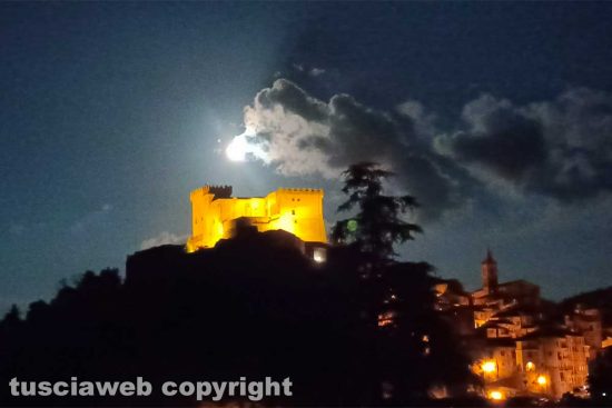 Luna piena a Soriano nel Cimino
