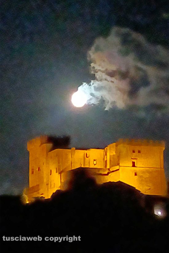 Luna piena a Soriano nel Cimino
