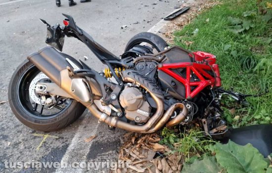 Canepina - Auto contro moto sulla Canepinese, muore centauro